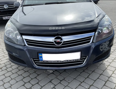 Дефлектор капота (мухобійка) VIP-TUNING для Opel Astra H 2004+