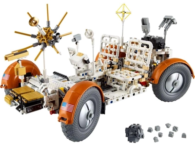 Zestaw klocków Lego Technic NASA Apollo - pojazd LRV 1913 elementów (42182)
