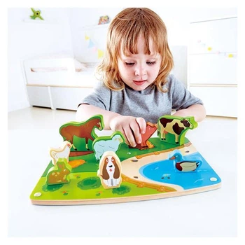 Деревянная рамка-вкладыш Hape Зверята на ферме с фигурками (E1454) 4931578