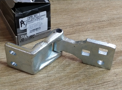 Петля дверей задньої розстібна права нижня STANDART STD521 FORD CONNECT 02-> (180°)
