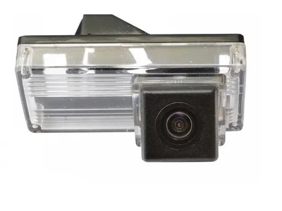 Штатная камера заднего вида FORS.auto FS-8002 (N545-CVBS-RCA) для Toyota Land Cruiser 100 1998-2007/Prado 120 (Европа, без запасного колеса на двери) 2002-2009/Land Cruiser 200 2007+