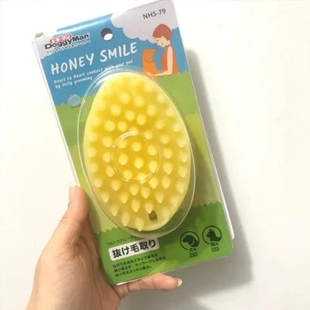 Силиконовая щетка для короткой шерсти собак и кошек Doggy Man Honey Smile 105*70мм