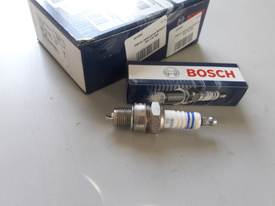 Свеча зажигания BOSCH 0 242 235 665