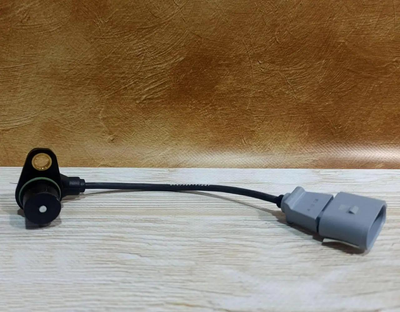 Датчик положения коленвала 3P,L=215MM Новый 06A906433G Фольксваген (Volkswagen) Бора Пассат Эос