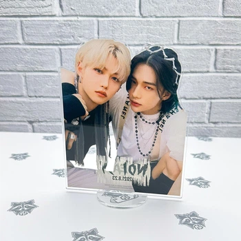 Акриловая коллекционная фигурка Stray Kids (2) 16 cм