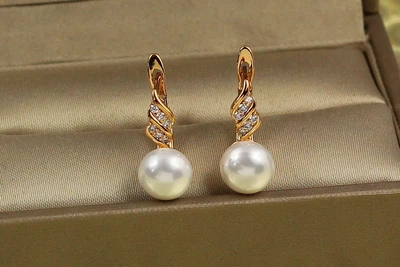 Сережки Xuping Jewelry бурулька з перлиною 1,5 см золотисті
