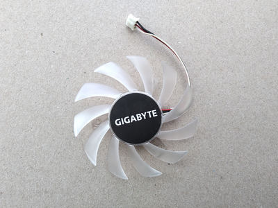 Вентилятор кулер для видеокарты Gigabyte 75 мм 3-pin DFC801012H (T128010SM T128010SU PLD08010S12H FS1280-S2135A) (№74.9)