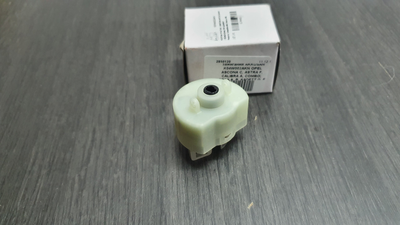 Контактная группа замка зажигания AKKUSSAN K04W002AKN OPEL ASCONA C, ASTRA F, CALIBRA A, COMBO, CORSA A ,B, KADETT D, E, OMEGA A 1.0-3.6 79-05