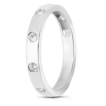 Серебряное кольцо с фианитами К2116 К2116 15р.