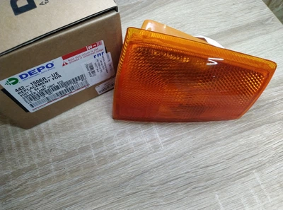 Вказівник повороту правий жовтий DEPO 442-1506R-UE OPEL KADETT 84-91