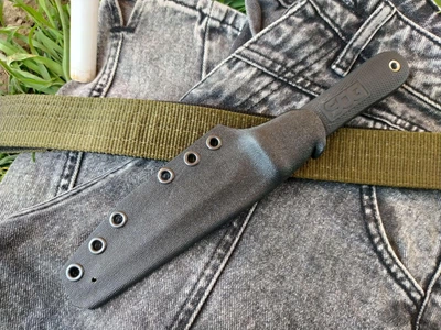 Компактний чохол на ніж Sog Pentagon. Чорний. Ультикліп