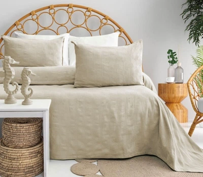 Жаккардовое покрывало с наволочками Saheser. Бамбук Zeta beige-240х260+50х70 (2 шт)