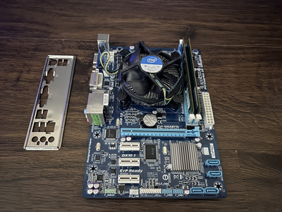 Игровой комплект Материнская плата GIGABYTE + Intel Core i5-2500 + 8GB DDR3 Б/У