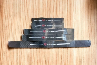 Захисна плівка накладка карбон на пороги та бампер з логотипом Dodge