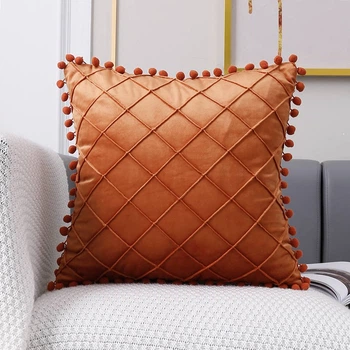 Декоративна подушка Cappone 45х45 см, з помпонами, цегляна.