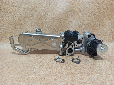 Клапан ЕГР EGR радиатор системы ОГ 03L131512DQ Шкода (Skoda) Октавия А5 Суперб Йети