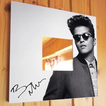 Зеркало с фото "Певец Бруно Марс. Bruno Mars" для фанатов поп музыки, украшение интерьера в спальню, кафе