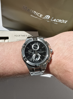 Годинник чоловічий MAURICE LACROIX AIKON CHRONOGRAPH 44MM AI1018-SS002-330-1 Сріблястий