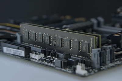 Модуль пам'яті DDR4 4GB/2133 Team Elite (DLTT)