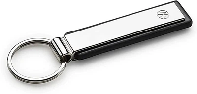 Брелок Volkswagen New Logo Key Chain Pendant Silver Metal, артикул 000087010BMYPN