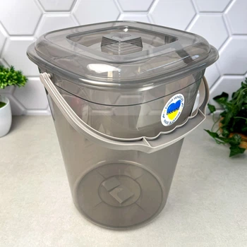 Квадратное пластиковое ведро с крышкой 9 л Дымка Smart Алеана
