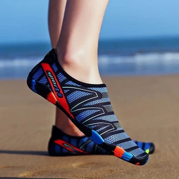 Обувь для пляжа и кораллов аквашузы Diving shoes черные с синим зигзагом 44 ( 27,8 см ) 102