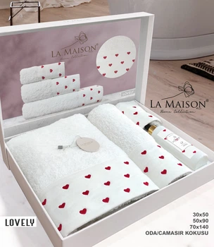 Подарочный набор полотенец La Maison, 3 шт. с ароматом Lovely