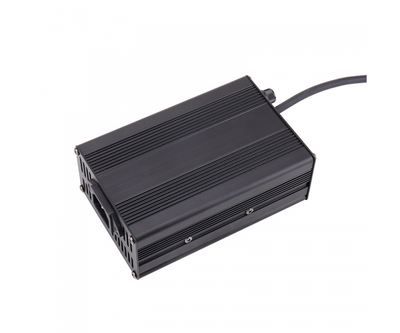 Зарядний пристрій для акумуляторів AGM 12V, 15A, + крокодили, 135x90x50mm