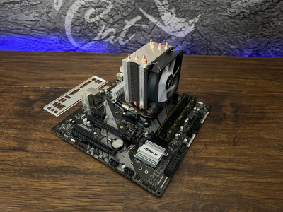 Игровой комплект: материнская плата Asrock + AMD Ryzen 7 3700X + 16GB DDR4