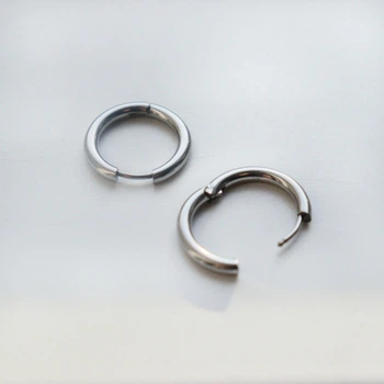 Серьги круглые классические изящные металлические 2.5 см Серебристые