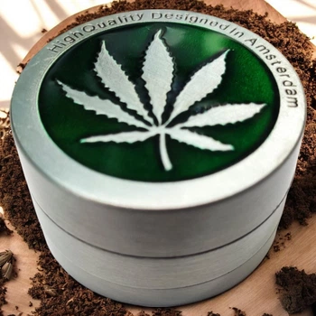 Гриндер для подрібнення тютюну Grinder Hemp Leaf Silver Green