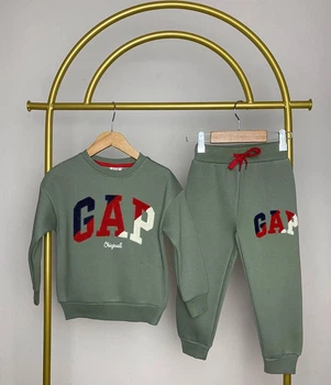 Детский флисовый костюм Gap на мальчика 98 см светло-оливковый