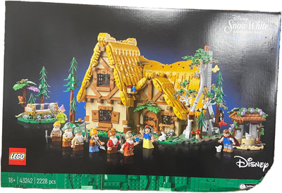 Zestaw klockow Lego Disney Chatka Krolewny Sniezki i siedmiu krasnoludkow 2228 elementow (43242) (955555906846520) - Outlet