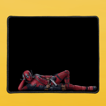 Коврик под мышку прямоугольный с черным оверлоком (24*20 см) DEADPOOL