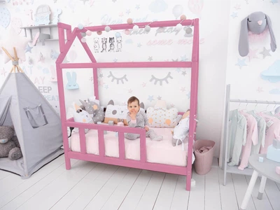 Дитяче ліжко будиночок Монтессорі BUSY WOOD на ніжках Модель 2 160x80 см Рожеве
