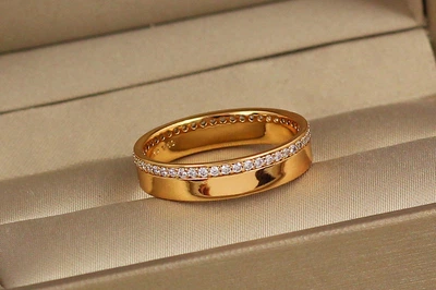 Обручальное кольцо Xuping Jewelry американка с камнями по кругу 5 мм р17 золотистое