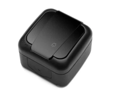 Розетка наружна черная p заземлением та крышкой IP54 Viko PALMIYE