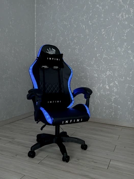 Геймерське крісло з LED підсвіткою INFINI RGB Чорне комп'ютерне