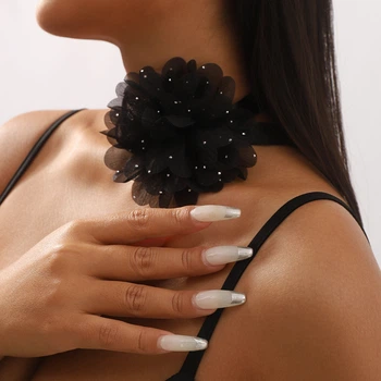 Жіночий чокер з об'ємною квіткою зі стразами Honey Fashion Accessories чорний (12-274)