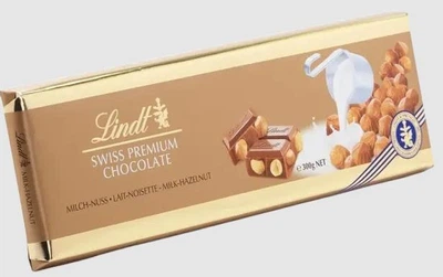 Молочний шоколад Lindt Swiss Classic з лісовими горіхами 300г