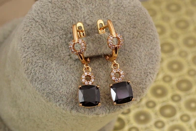Сережки підвіски Xuping Jewelry куплет із чорним каменем 3 см золотисті