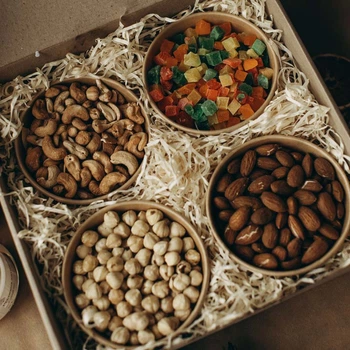 Вкусный подарок: кешью фундук миндаль цукаты из ананаса 42810