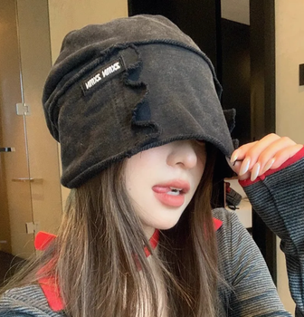 Шапка чорна підліткова біні пошарпана демісезонна косплей у2к k-pop (II) 33635