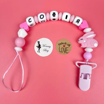 Держатель именной для пустышки Mommy Bag Зайченок розовый (5 букв)