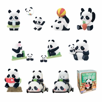 Колекційна фігурка-сюрприз із аксесуарами 52Toys Panda Roll Kindergarten (123932)