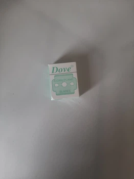 Леза педикюрні Dove 10 шт в упаковці