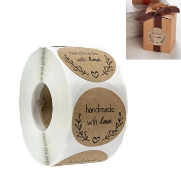 Круглые наклейки - этикетки в рулоне HANDMADE WITH LOVE стикеры из крафт-бумаги для хенд-мейд подарков / упаковки, 500 шт, бежевые (96202515)