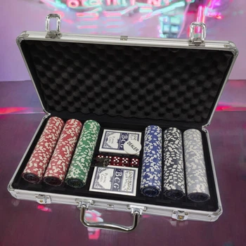 Игровой набор Покер на 300 фишек с номиналом в алюминиевом кейсе Poker Game Set