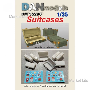 Аксессуары для диорамы. Чемоданы 8шт. 1:35 DAN models (DAN35296)
