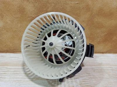 Моторчик печки D 131mm аналог 27205-00QAK Ниссан (Nissan) Интерстар Х70 Рено (Renault) Мастер